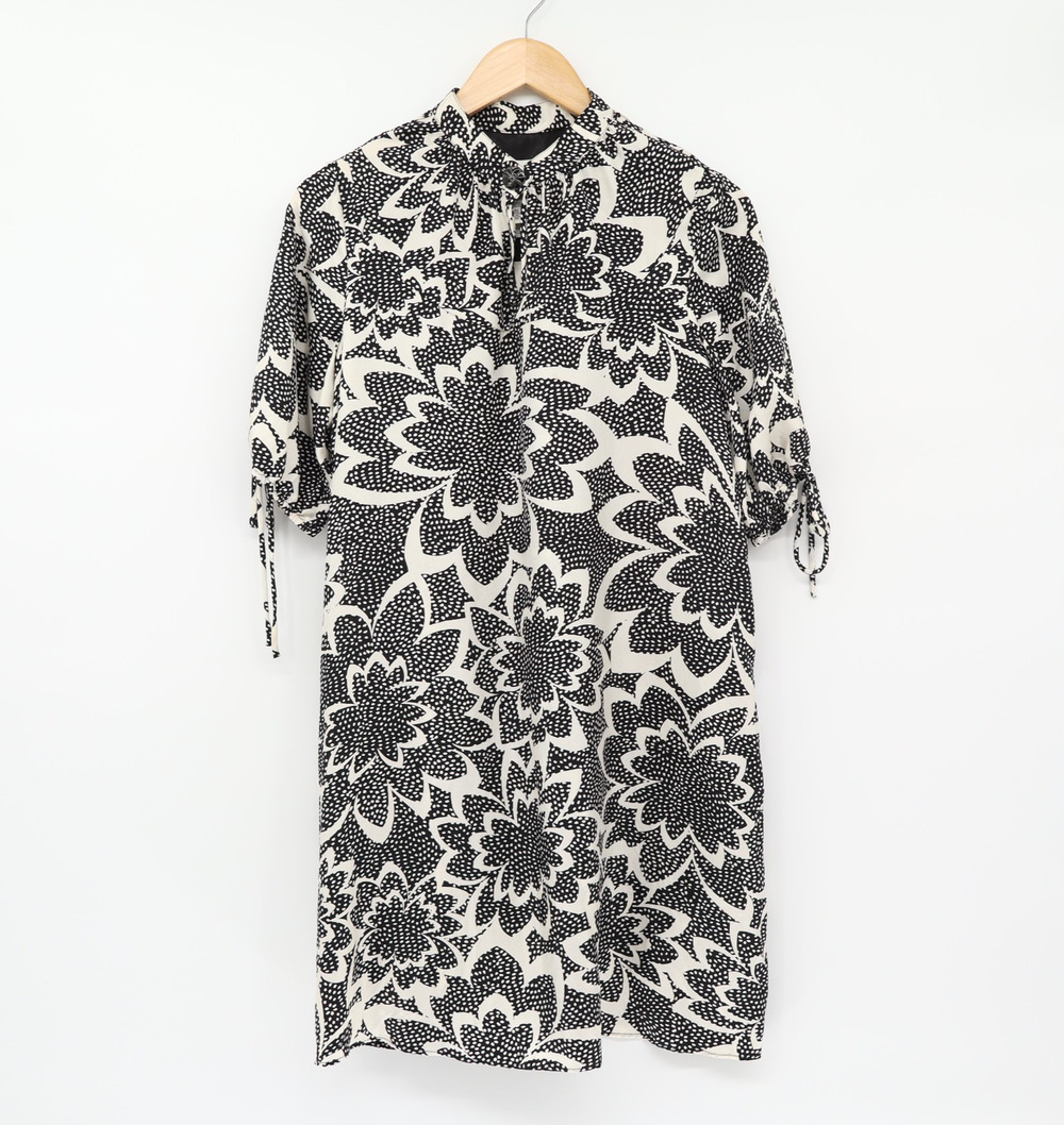 Laundry Silk Floral Sheath Dress Sz 8 Black White Mock Neck Boho Chic
